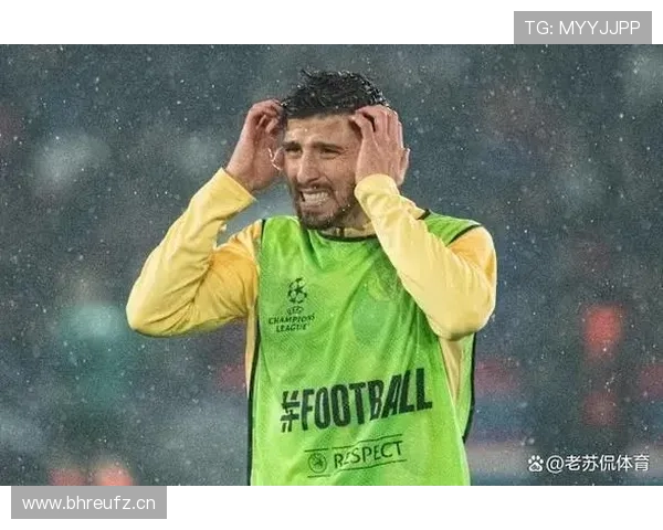 鲁本·迪亚斯:三冠王赛季防线核心成员 鲁本·迪亚斯:三冠王赛季防线核心成员