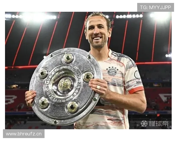 哈里·凯恩的助攻与组织能力解析：中锋的顶级创造力如何体现