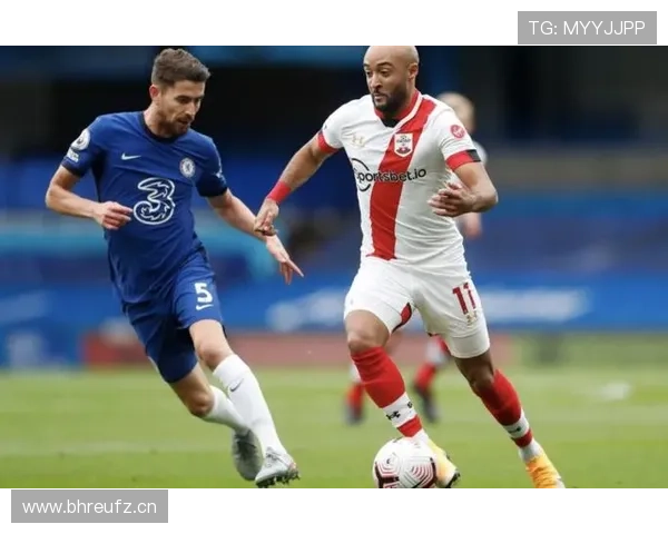 赖斯防守角色与全能中场定位的差距解析