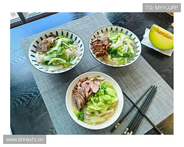 陶菲克赛场上那么猛，估计家里连早餐都得他自己做吧？